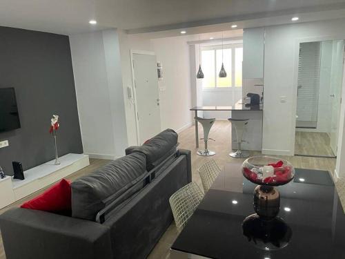 Elche Apartment | Stylish Apartment in Elche: Pet & Child Friendly Retreat