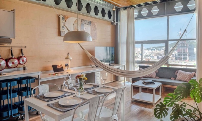 Monterrey Apartment | Stylish Loft for 2 in Monterrey - Guest Rated 10/10