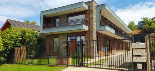 Valdivia Apartment | Stylish Apartment with Balcony in IslaTeja, Valdivia