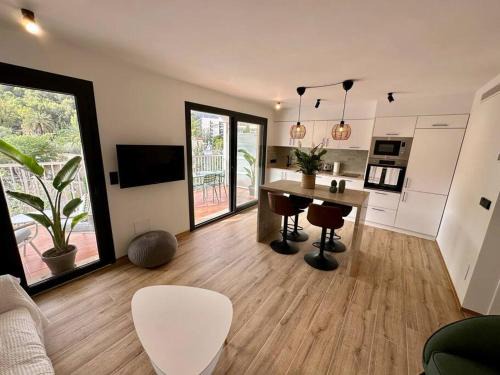 Puerto de Soller Apartment | Inviting Terrace Apartment "Llebeig" - 4-Star Family Retreat