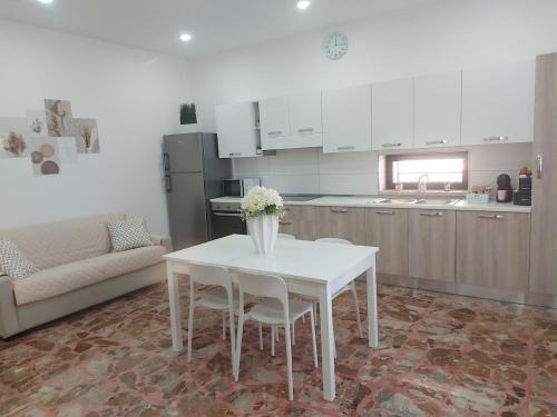 Mondragone Apartment | Modestina's house