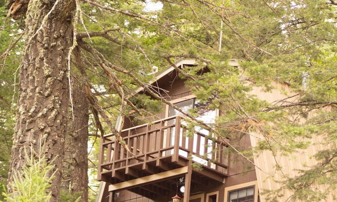 Cloudcroft Cabin | Cozy A Frame Cabin Near Ski Cloudcroft with King Bed