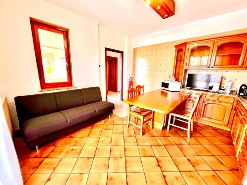 Bruino Apartment | Strategic Modigliani House with Child-Friendly Amenities