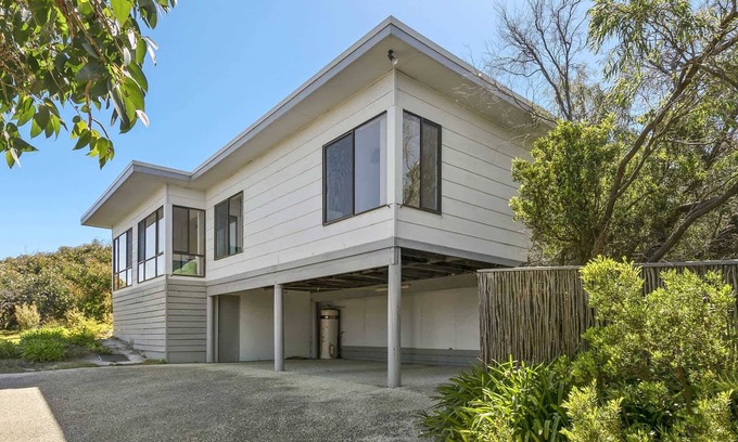 Moggs Creek House | Oceanfront Escape at Moggs View ID - Rated 9.6/10