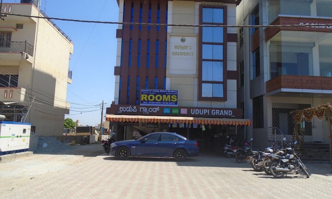 Hoskote Hotel | Welcoming Stay at Mohan Residency: Family-Friendly Amenities