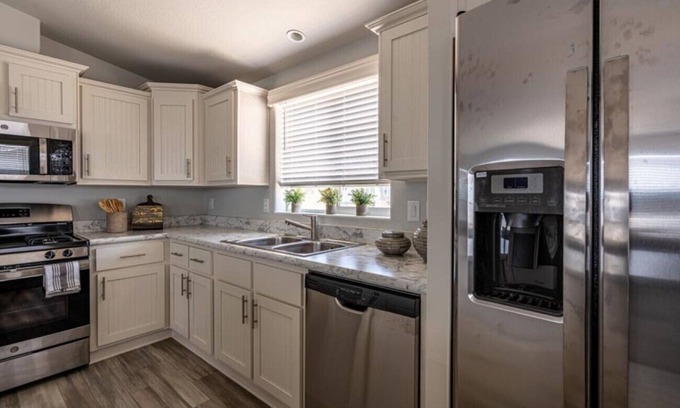 Willow Beach House | Desert Oasis with Ocean View & Family-Friendly Amenities