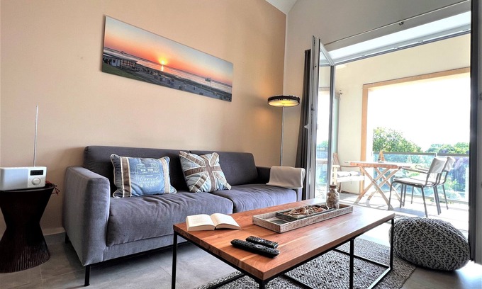 Dangast Apartment | Welcome to Apartment Sonne & Mehr - Oceanfront Bliss Awaits