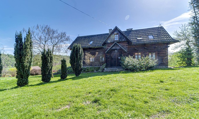 Cisowa House | Explore Moja Mała Toskania: Pool, Spa & Pet-Friendly Retreat