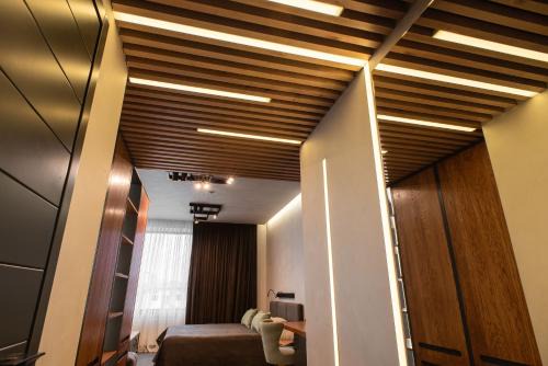 Lutsk Hotel | Pet-Friendly MOJO HALL Hotel with Hot Tub & Breakfast