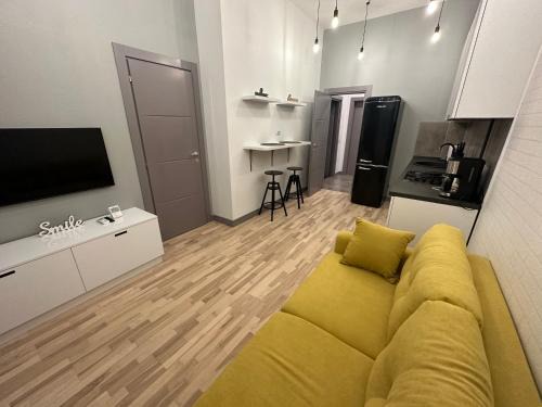 Iasi Apartment | Funky Mojo-Jojo: Child-Friendly Stay with High Ratings