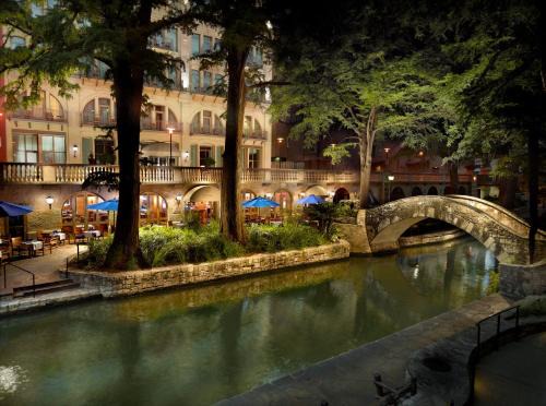 Downtown San Antonio Hotel | Exceptional Mokara Hotel & Spa: Oceanfront Retreat Awaits