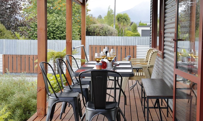 Te Anau Cottage | Perfect Mokonui Cottage: Child-Friendly Te Anau Retreat