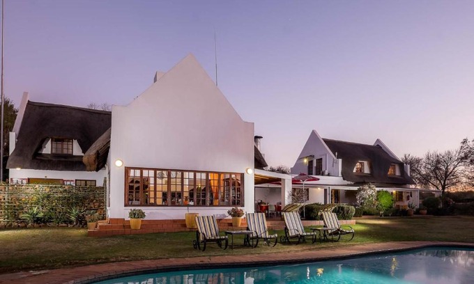 Hekpoort Cabin | Mokoya Lodge: Oceanfront Retreat with Pool & Spa Access