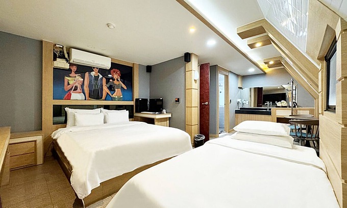 Mokpo Hotel | Cozy Mokpo Well Hotel: Eco-Friendly with Breakfast & Hot Tub