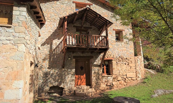 La Coma I la Pedra Ski Chalet | Experience Comfort at Molí de Dalt - Rated 9.5/10!