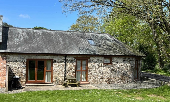 Littleham House | Pet-Friendly Molesworth Barn: Indoor Pool & Ocean View