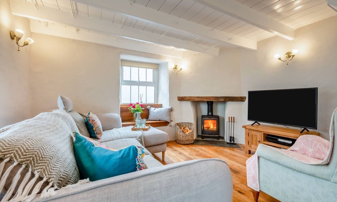 Egloshayle House | Molesworth Cottage - Three Bedroom House, Sleeps 5