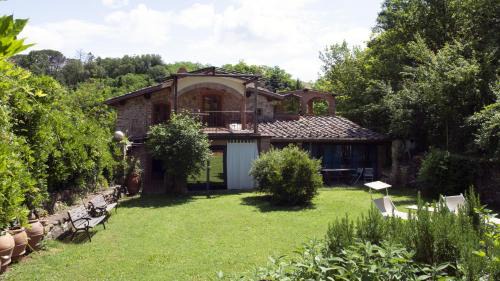 Mercatale Val di Pesa Villa | Discover Molino in Chianti: Family-Friendly with Pool & Views