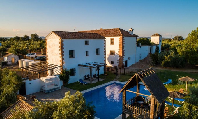 Montoro House | Discover Molino La Nava: Pet-Friendly Oceanfront Retreat