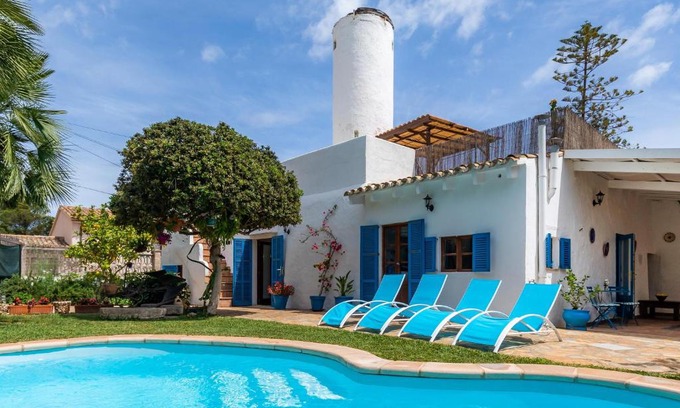 Son Moll House | Relax at Molino Son Moll: Oceanfront, Pet-Friendly Retreat