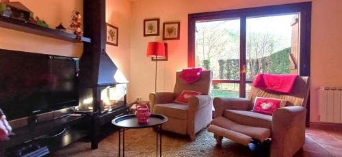 Castiello de Jaca House | Discover Molino21: Family-Friendly Retreat in Castiello de Jaca