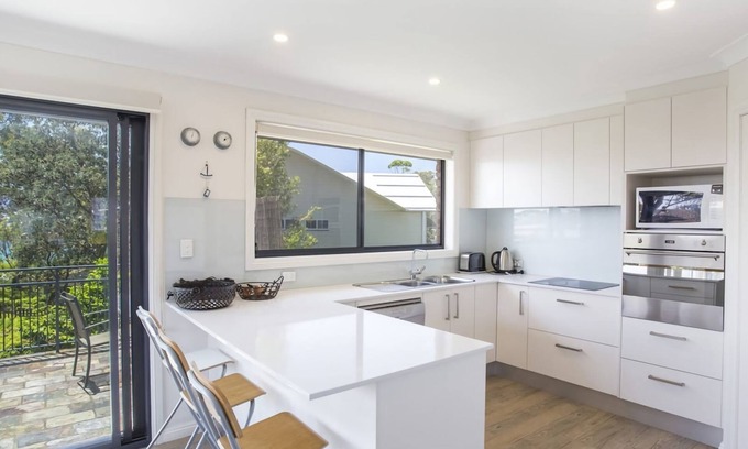 Narrawallee House | Winter Escape: Free Night at Mollymook Retreat Awaits