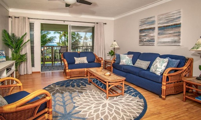 Ualapue Apartment | Oceanfront Molokai Island Retreat with Pool & 9.5 Rating