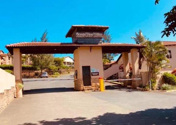 Port Edward Apartment | Family-Friendly Getaway at Mom & Ibe Guest Inn, Oceanfront
