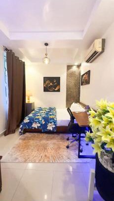 Msasani Apartment | Budget-Friendly Mombasa: Poolside Relaxation Awaits You