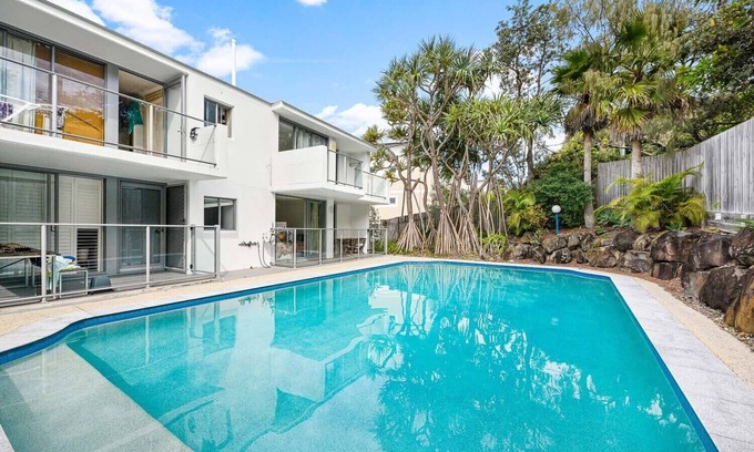 Sunrise Beach Apartment | Beachside Retreat: Sunrise Beach with Ocean View & Pool