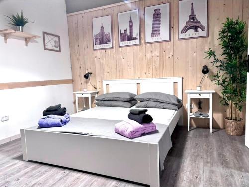 Secondigliano Apartment | Discover Monaco's Home and Food: Guest Rated 10/10!