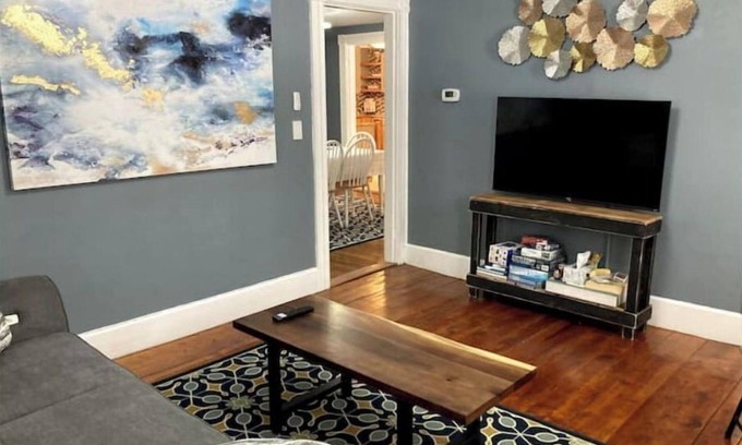 Troy House | Explore Monadnock: Family-Friendly 4-Bedroom Retreat