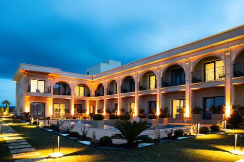 Canakkale Hotel | Guest Rated Monalisa Hotels Çanakkale with Pool & Dining