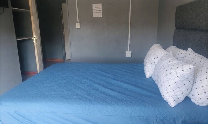 Phuthaditjhaba Apartment | Monarca Inn - Gorgeous 10-bedroom apartment in Phuthaditjhaba Qwaqwa Makwane