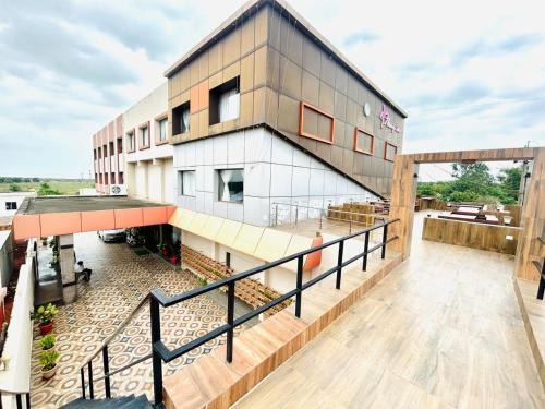 Khattalwada Hotel | Monarch Express, Sri City