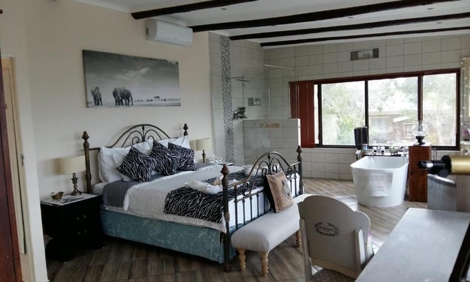 Kleinmond Bed & Breakfast | Top-Rated Monas Risibiki Seaside with Breakfast Included