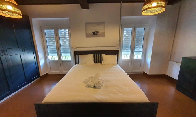 Moraime House | Relaxing Retreat at Monasterio y Pensión de Moraime