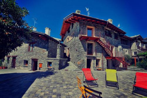 Cillian Bed & Breakfast | Family-Friendly Moncervin with Pool & 9.5/10 Guest Rating