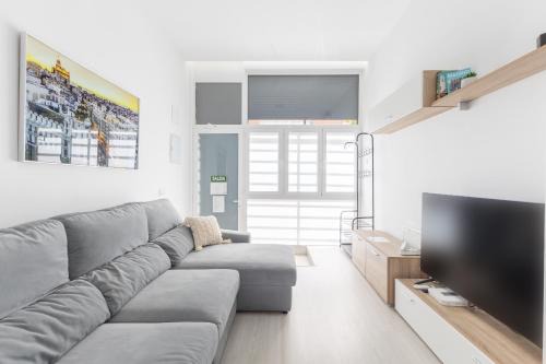 Gaztambide Apartment | Moncloa Apartment with Parking - Rated 9.2/10 & Family-Friendly