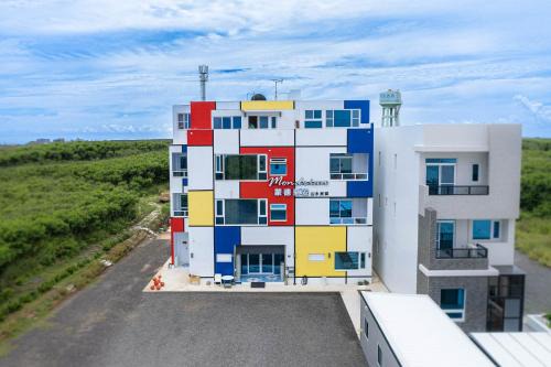 Magong Bed & Breakfast | Experience Oceanfront Bliss at 蒙德里安山水民宿