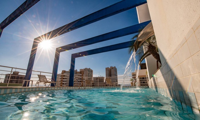 Sao Jose dos Campos Hotel | Mondrian Suite Hotel: Family-Friendly with Pool & Spa