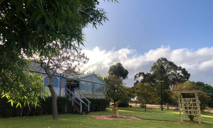 Kendenup House | Inviting Mondurup Escape - Family-Friendly Retreat in Kendenup