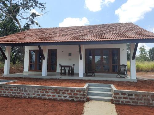 Nochchiyagama House | Cozy Moni Farm House Wilpattu - Rated 9/10 with Family Amenities