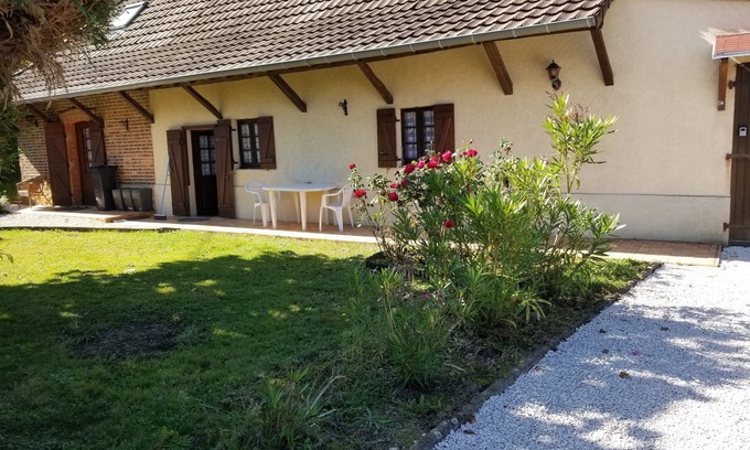 La Chapelle-Naude House | Discover Moni's Cottage: A Nature Retreat with Spa & Pool