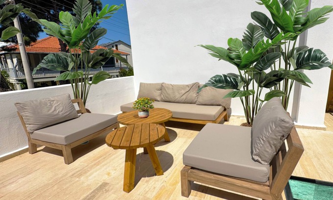 Foca Hotel | Serene Monk Island Guesthouse: Ocean Views & Family-Friendly