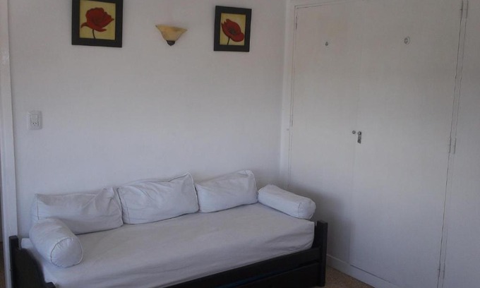 Miramar Apartment | Cozy Mono Ambiente Miramar: Pet and Child Friendly Stay