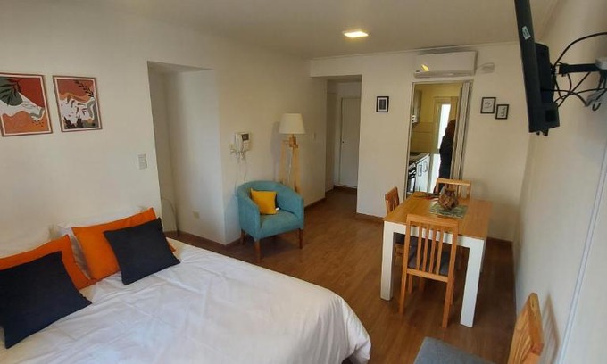 Bahia Blanca Apartment | Pet-Friendly Monoambiente Bahía Blanca - Guest Rated 9.7