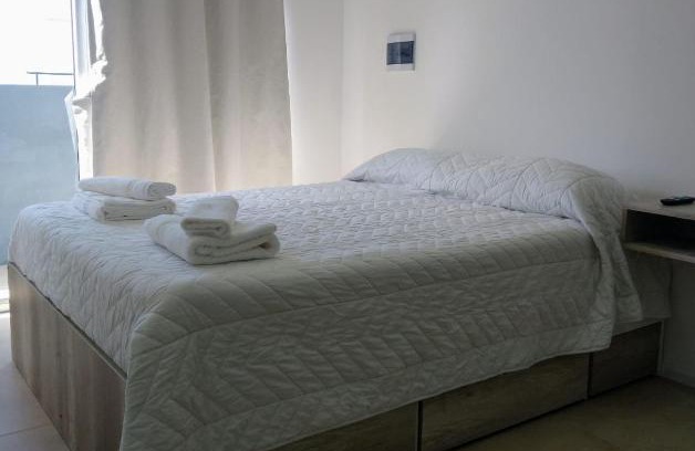 Gualeguaychu Apartment | Central Monoambiente: Highly Rated and Family-Friendly Stay