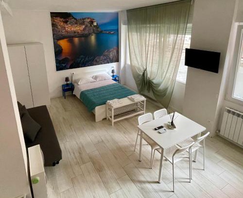 La Spezia Apartment | Child-Friendly Monolocale Casa Vacanza Carmine - 10/10 Rated