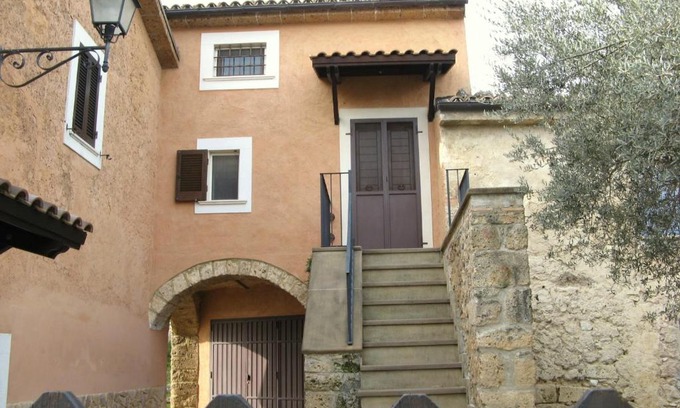 Tocco da Casauria House | Highly Rated Monolocale Pareti Tocco - Family Friendly Stay
